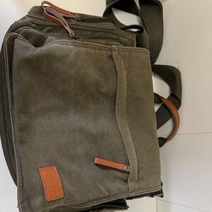 Green Canvas Messenger Bag gysan crossbody use great condition